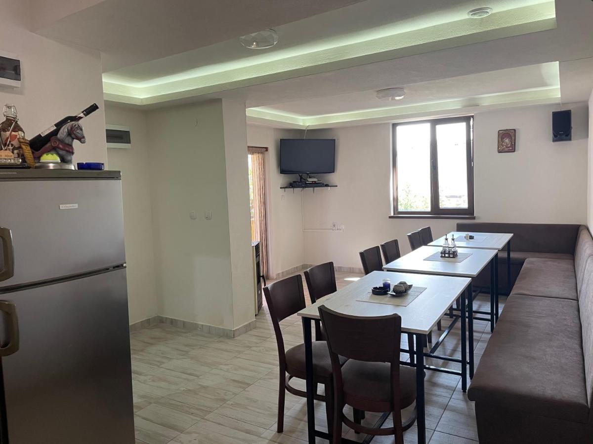 Saint Maria Guest House Velingrado Exterior foto