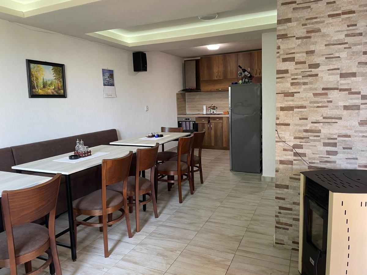 Saint Maria Guest House Velingrado Exterior foto