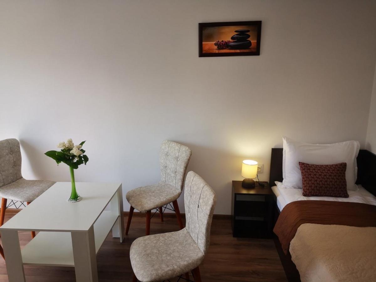 Saint Maria Guest House Velingrado Exterior foto
