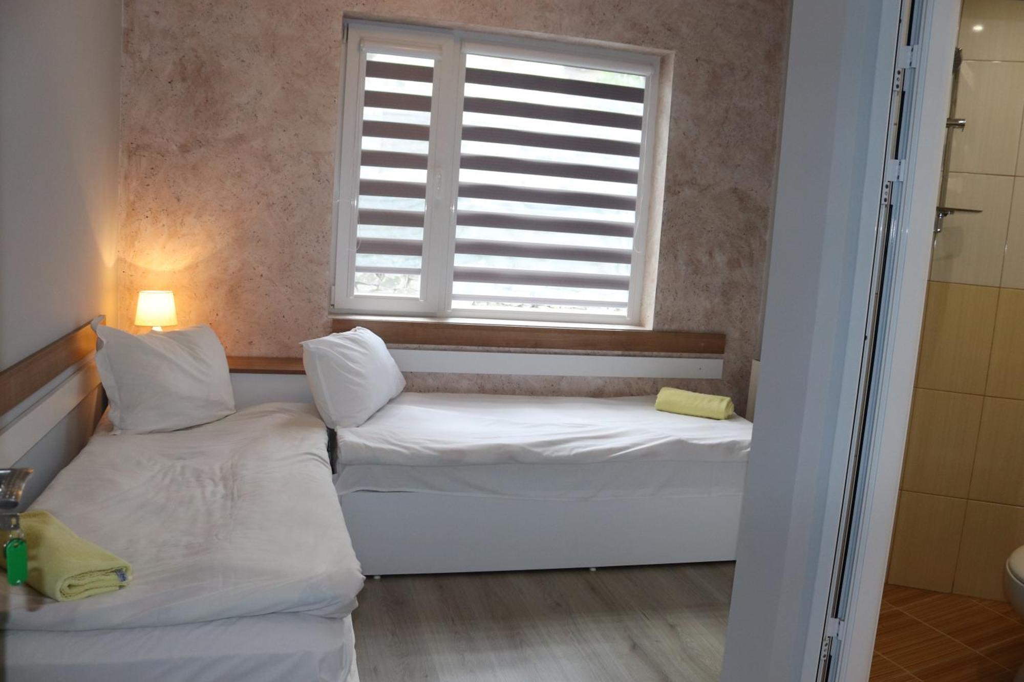 Saint Maria Guest House Velingrado Exterior foto