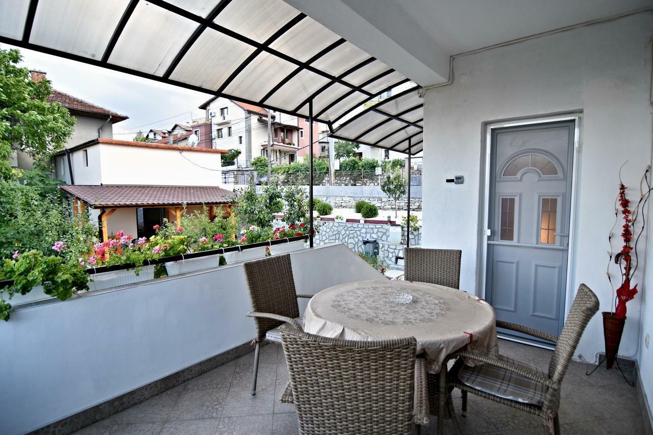 Saint Maria Guest House Velingrado Exterior foto